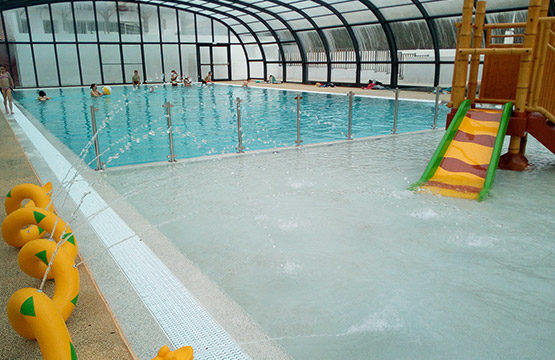 piscine couverte au pays basque